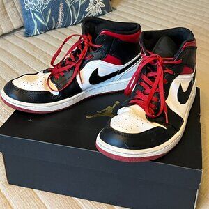 Nike Air Jordan 1 Mid “Bred Toe” Size 13 – Black Gym Red White – OG Box – Light